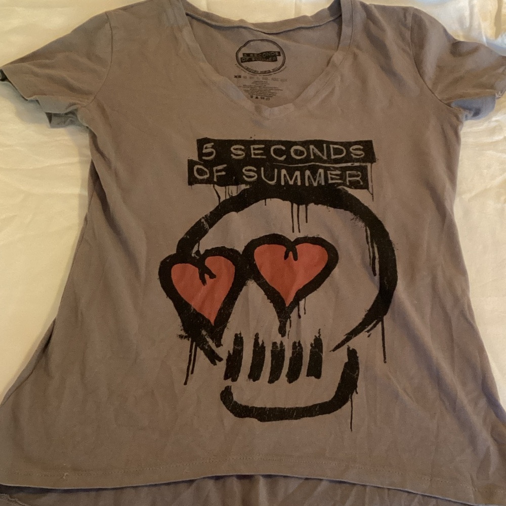 5 Seconds Of Summer Beige V-Neck Tee